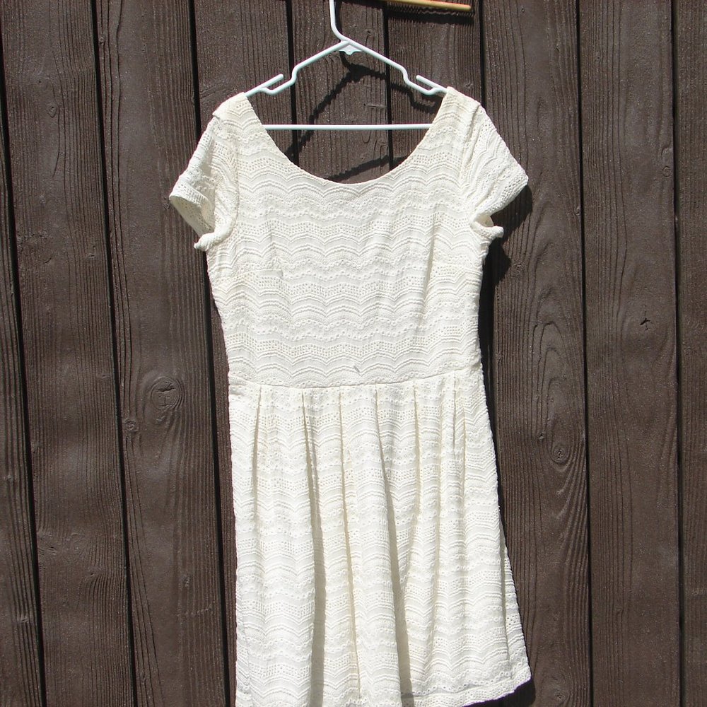 White Lace Summer Dress Size 14 White Wedding Beach dress barn Brand